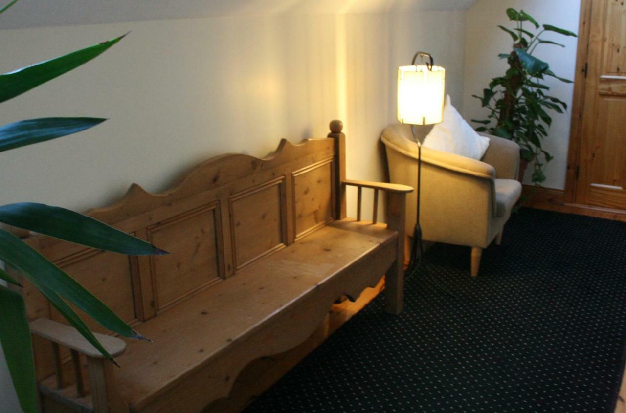 Bed and Breakfast Ross House Роскоммон Экстерьер фото